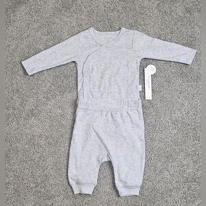 NWT Tahari Baby Gray & Blue 2-Piece Onesie Set NWT 🎁 Gift Ready